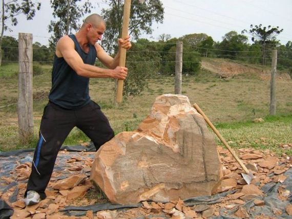 sculpture_made_of_stone