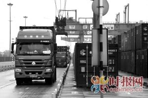渝新歐班列今年已開行100班次