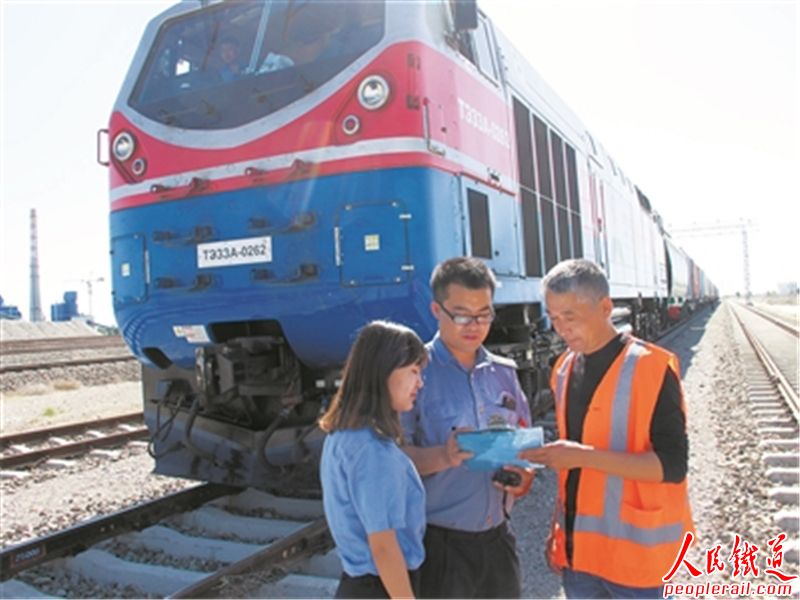 2324355R5-0.jpg